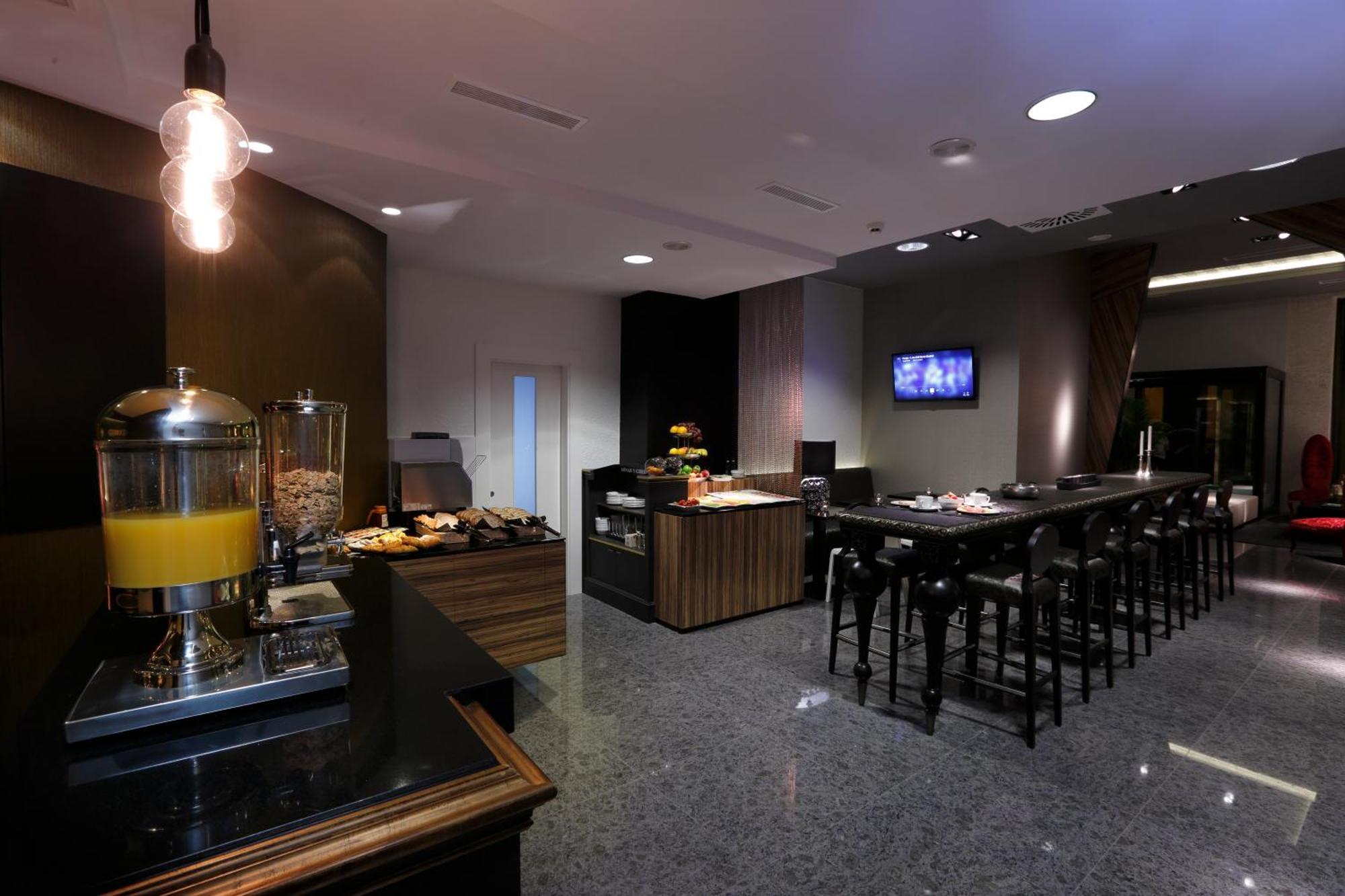 Capitol Boutique Hotel Santiago de Compostela Bagian luar foto